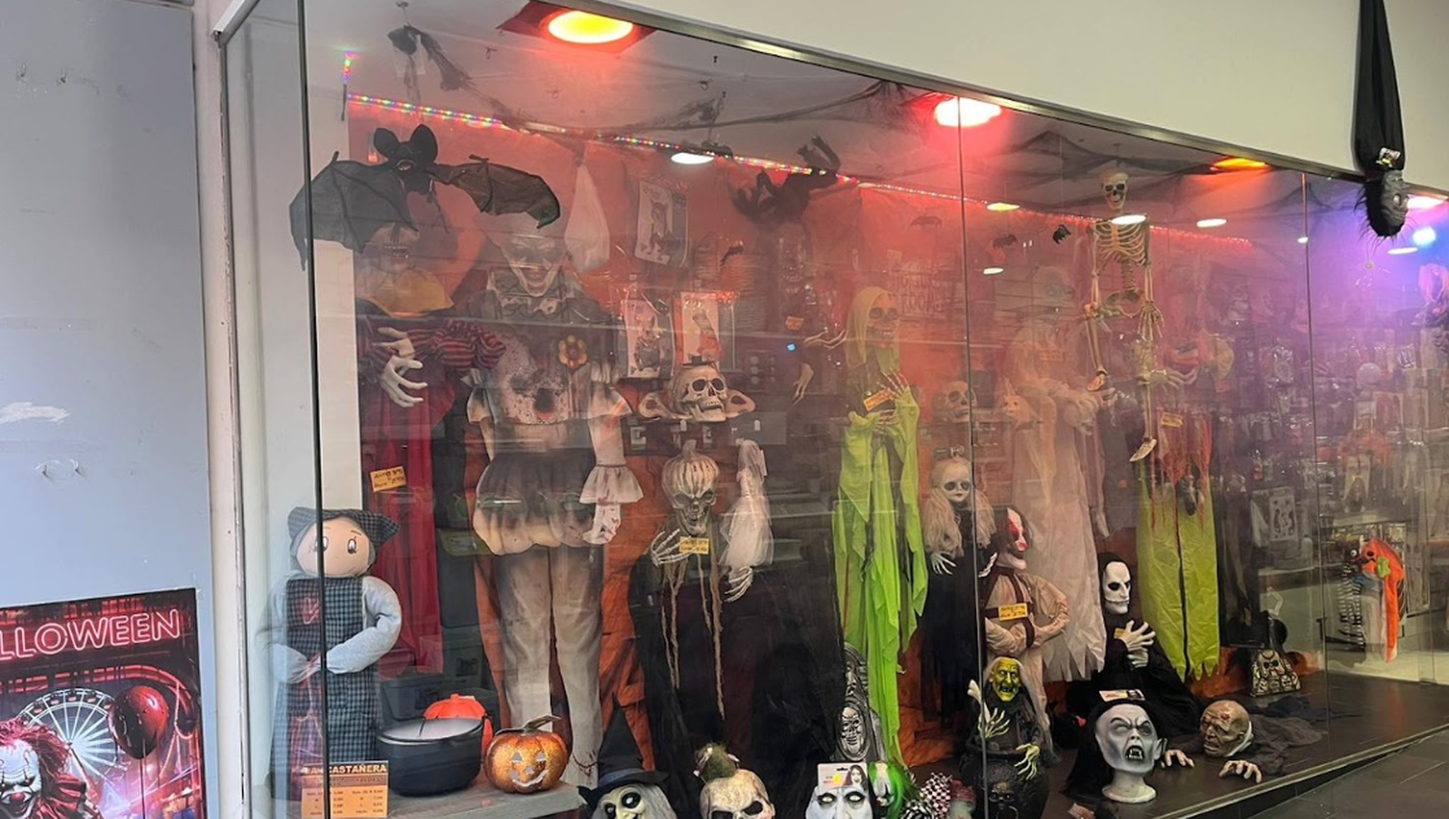 Tienda física especial Halloween y Carnaval